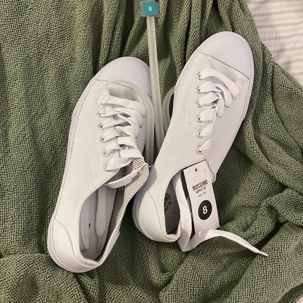 NWT Mossimo Canvas Shoes Women’s Size 8